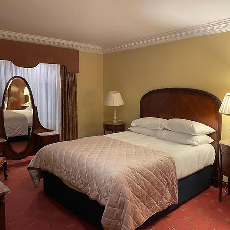 Foley'S Townhouse Killarney Hotel ภายนอก รูปภาพ