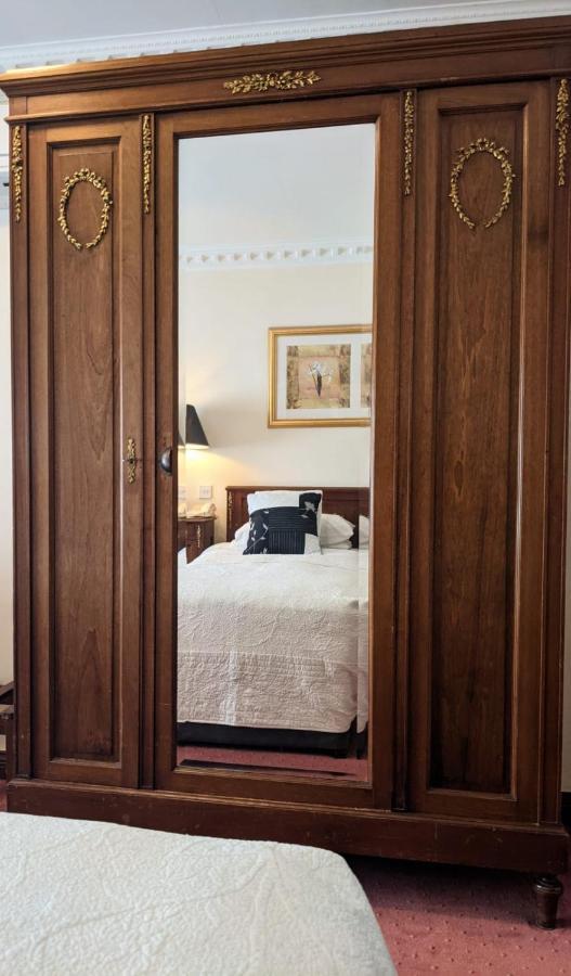 Foley'S Townhouse Killarney Hotel ภายนอก รูปภาพ