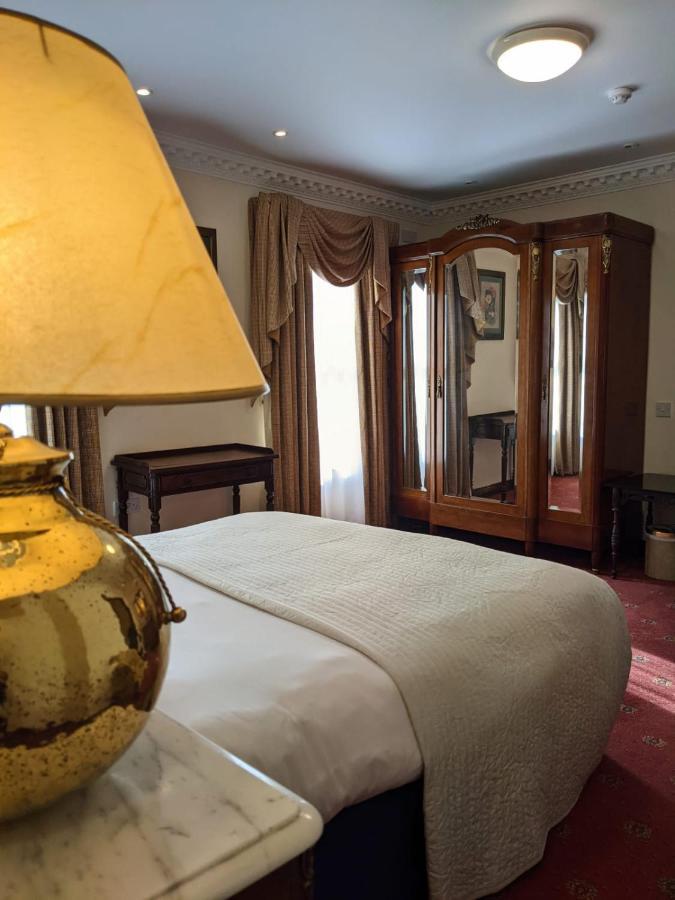 Foley'S Townhouse Killarney Hotel ภายนอก รูปภาพ