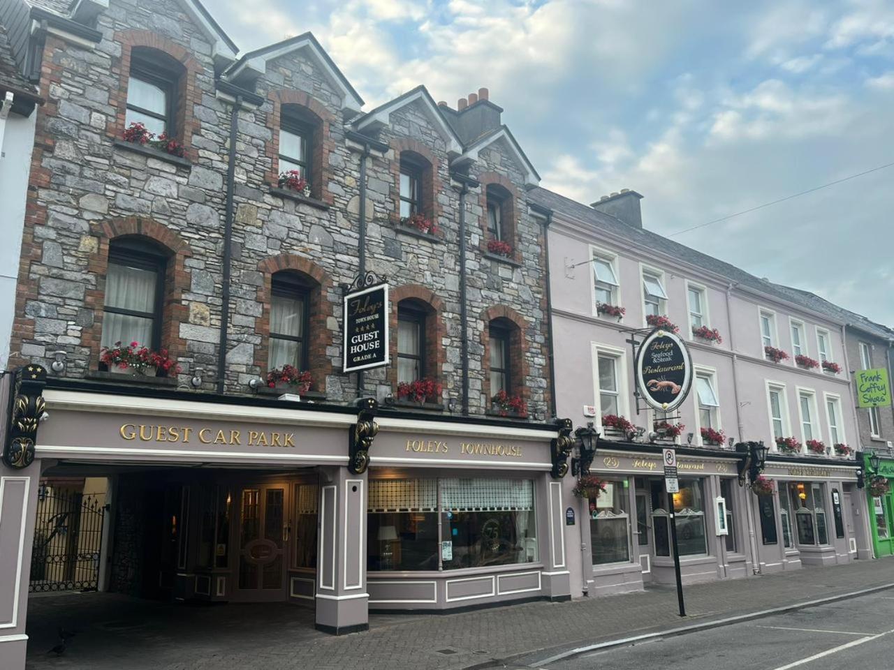 Foley'S Townhouse Killarney Hotel ภายนอก รูปภาพ