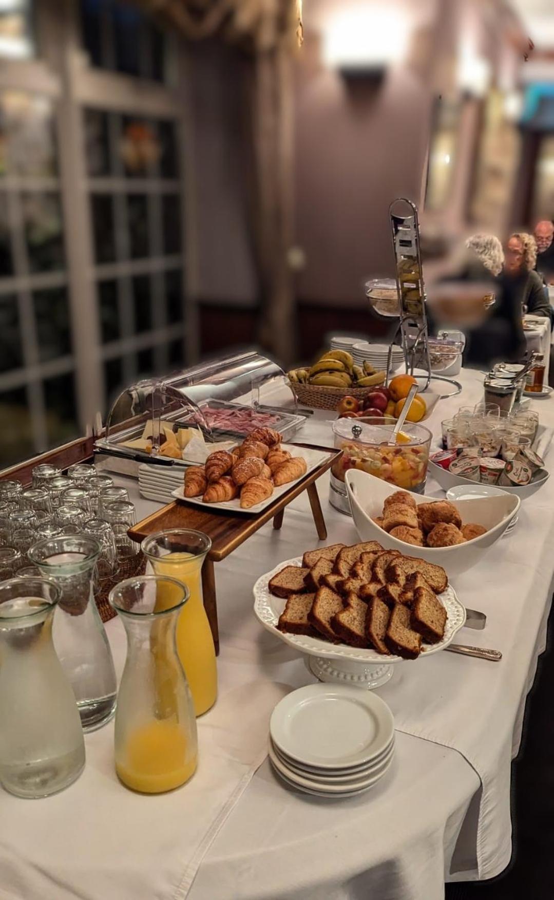 Foley'S Townhouse Killarney Hotel ภายนอก รูปภาพ