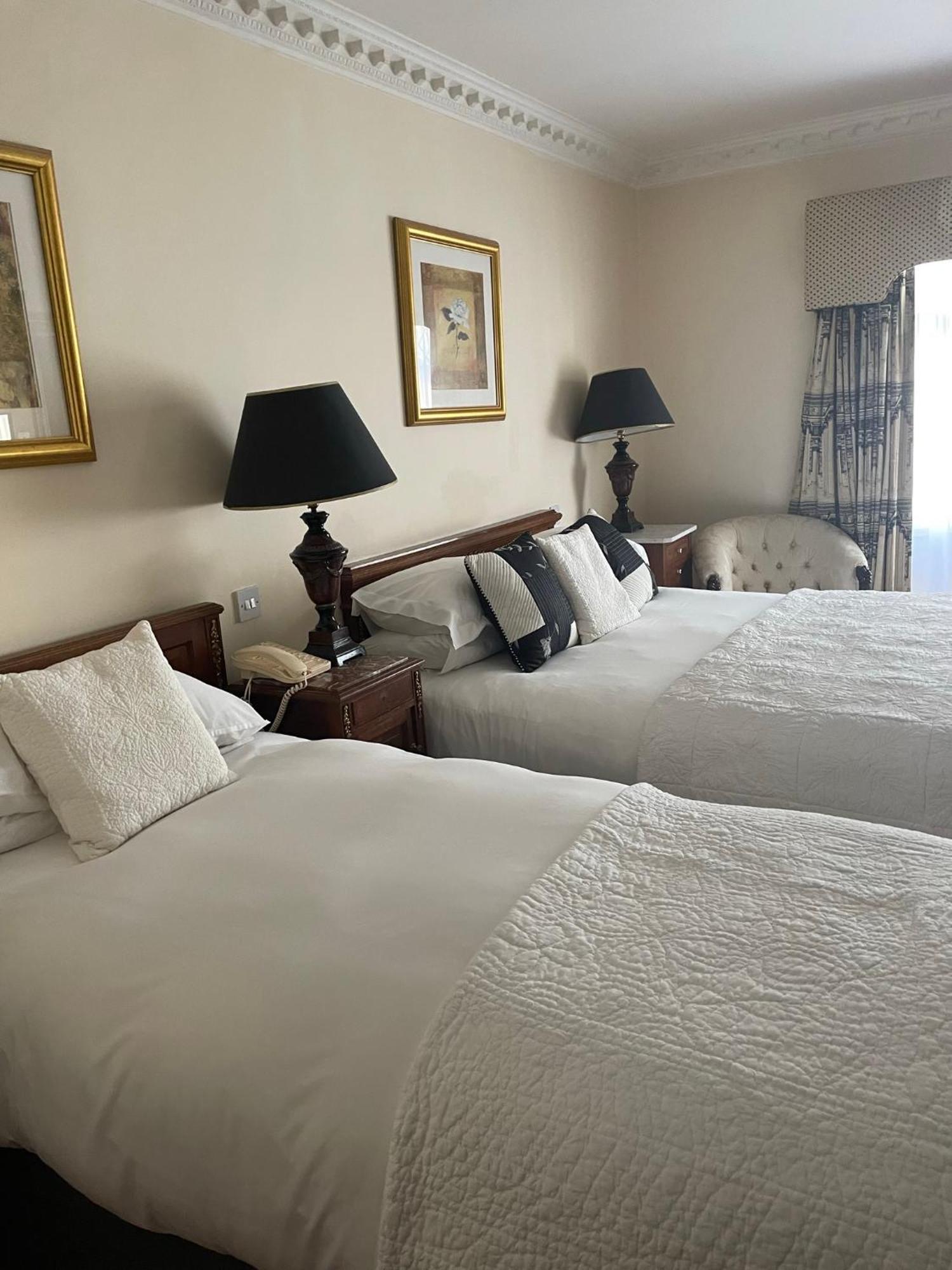 Foley'S Townhouse Killarney Hotel ภายนอก รูปภาพ