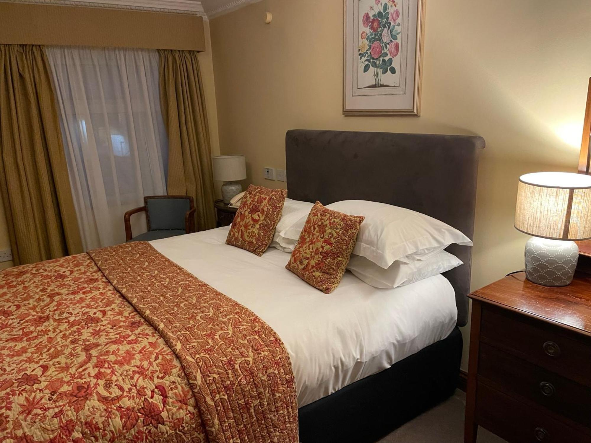 Foley'S Townhouse Killarney Hotel ภายนอก รูปภาพ