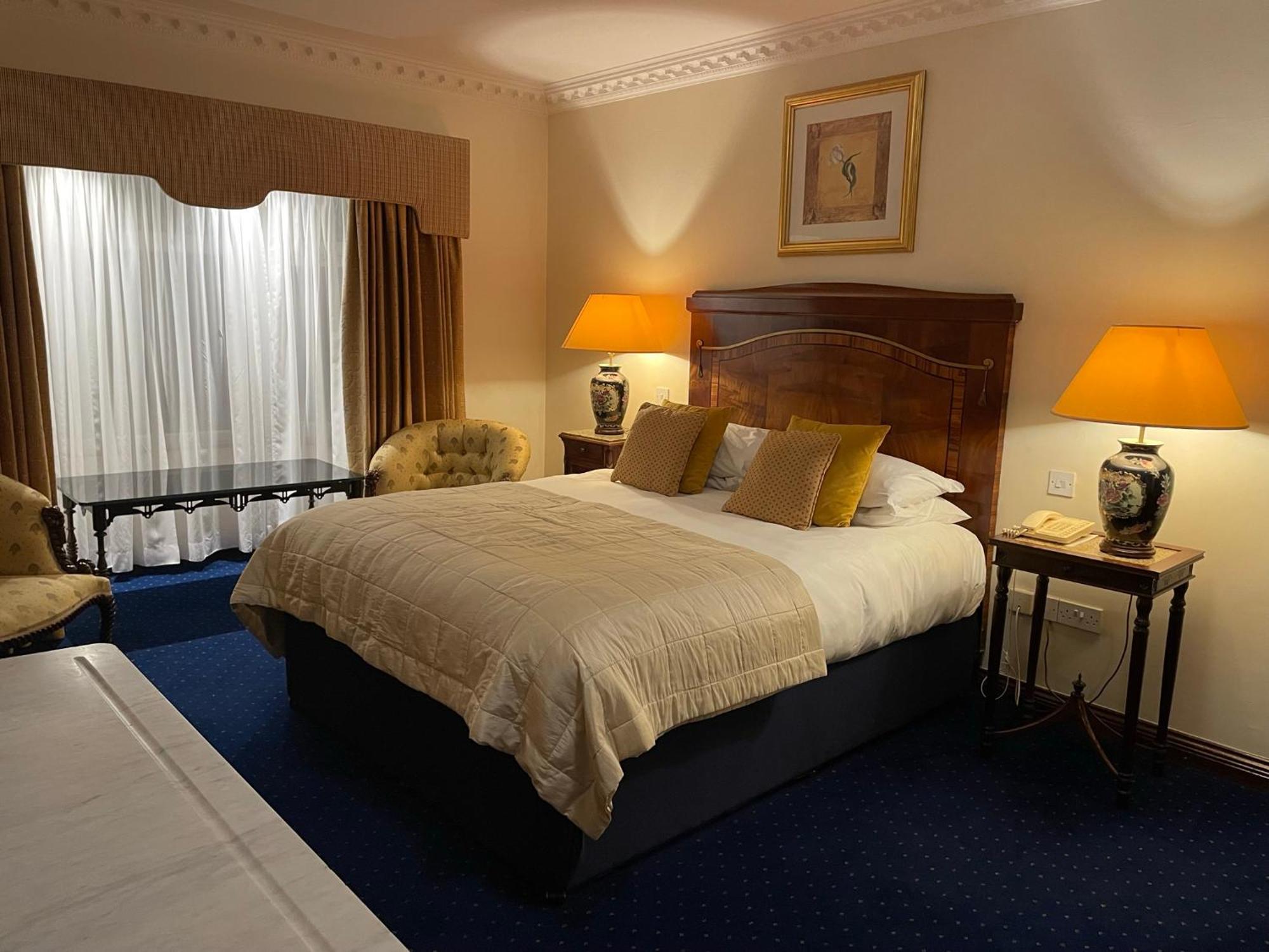 Foley'S Townhouse Killarney Hotel ภายนอก รูปภาพ