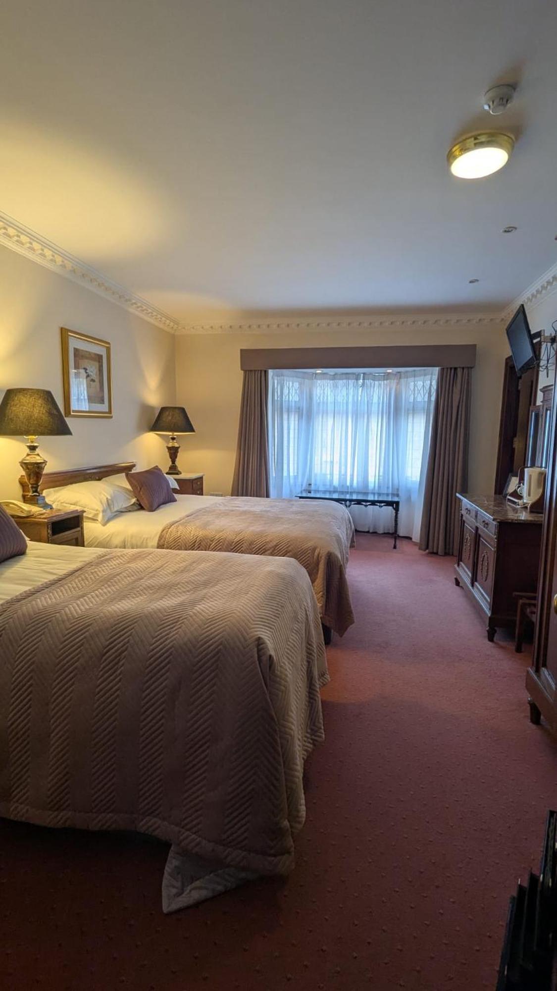 Foley'S Townhouse Killarney Hotel ภายนอก รูปภาพ
