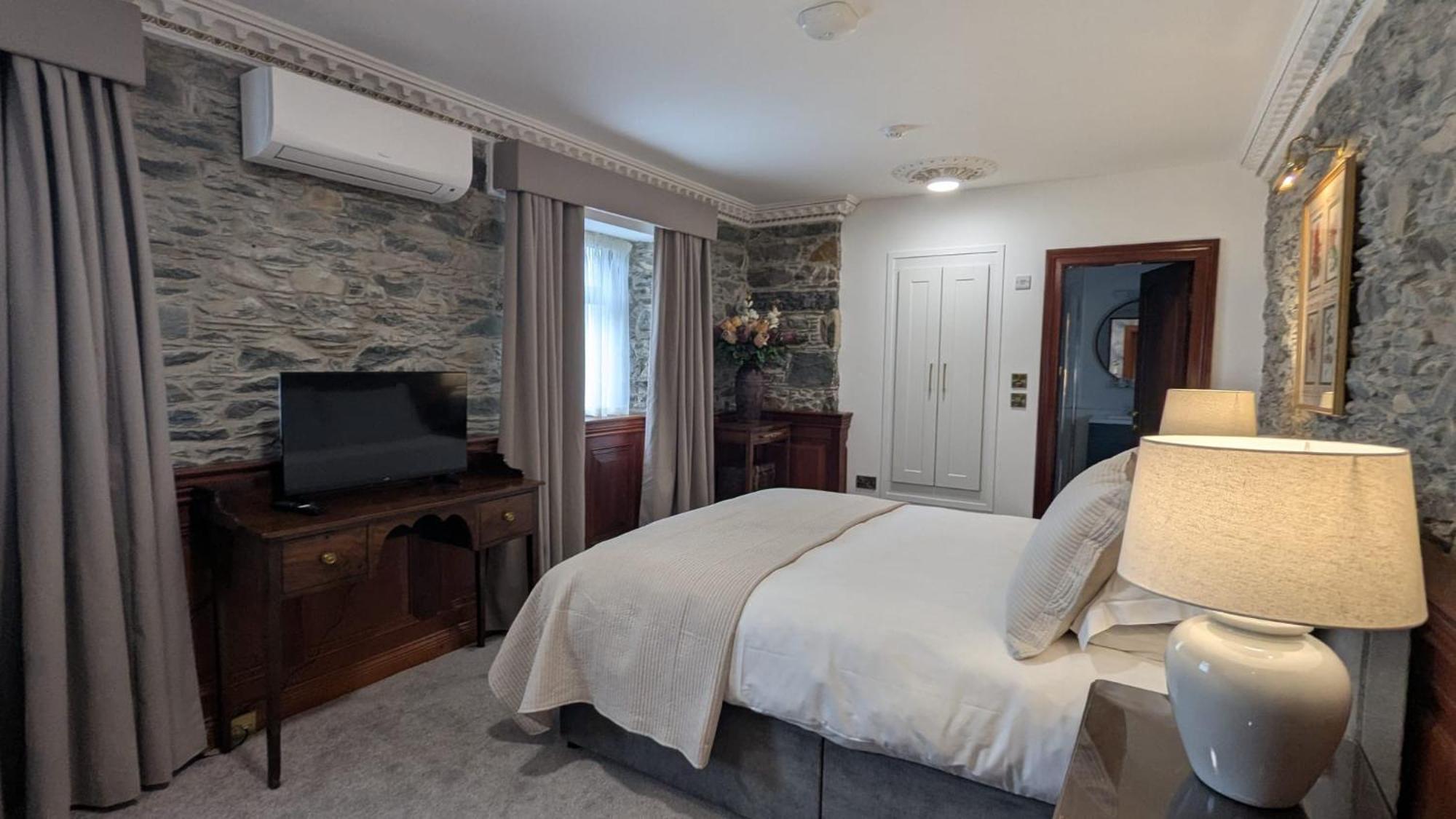 Foley'S Townhouse Killarney Hotel ภายนอก รูปภาพ